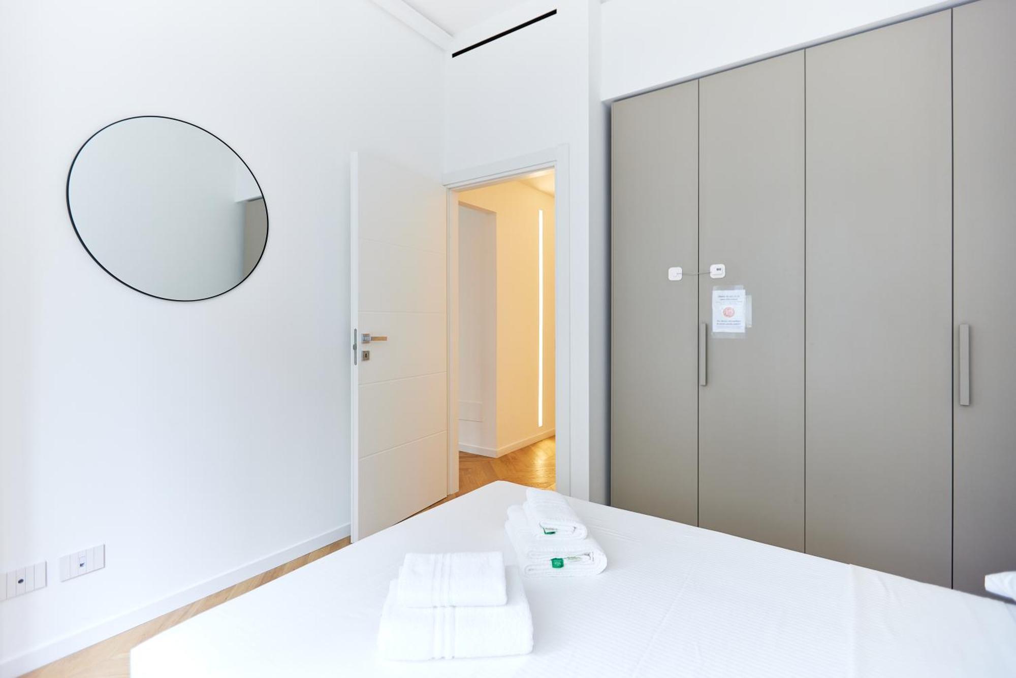 Duomo Imperial Suits - Modern And Comfortable Milan Exterior photo
