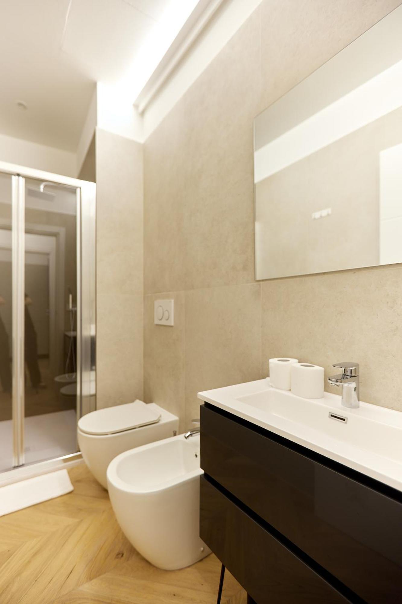 Duomo Imperial Suits - Modern And Comfortable Milan Exterior photo